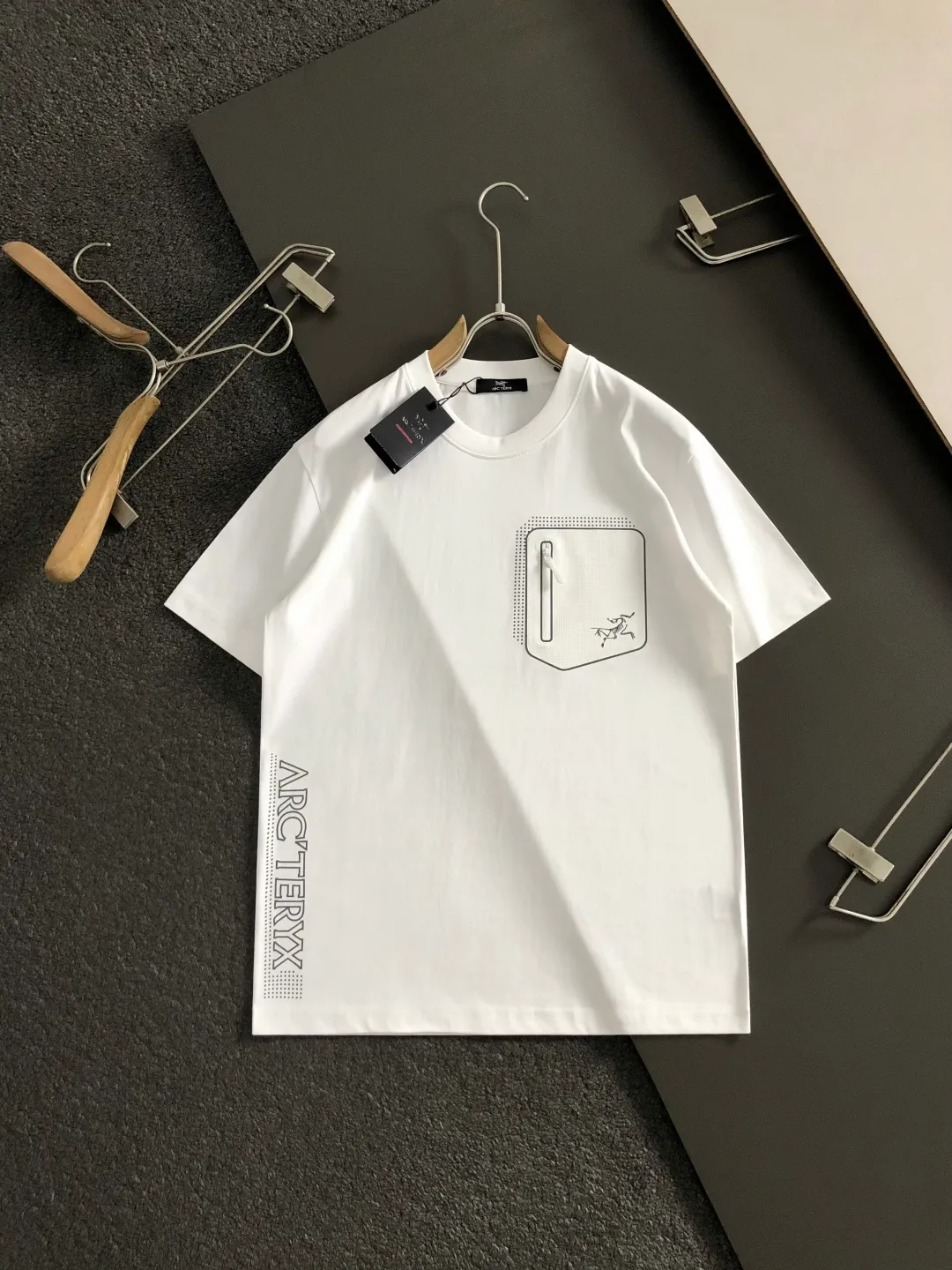 SZN* M-xxxl 2026 ， ， logo ， ， 。 ， ， ， 。 ， ， 。 ， ， T look， ， ， 。 In Stock Black White
